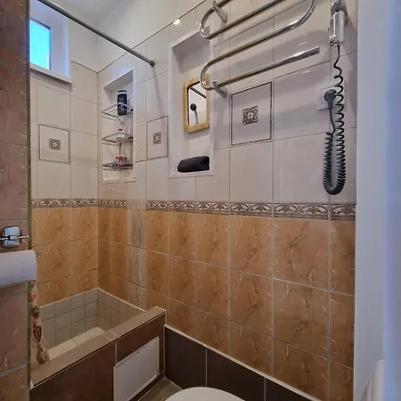 - Alauksta Apartmán